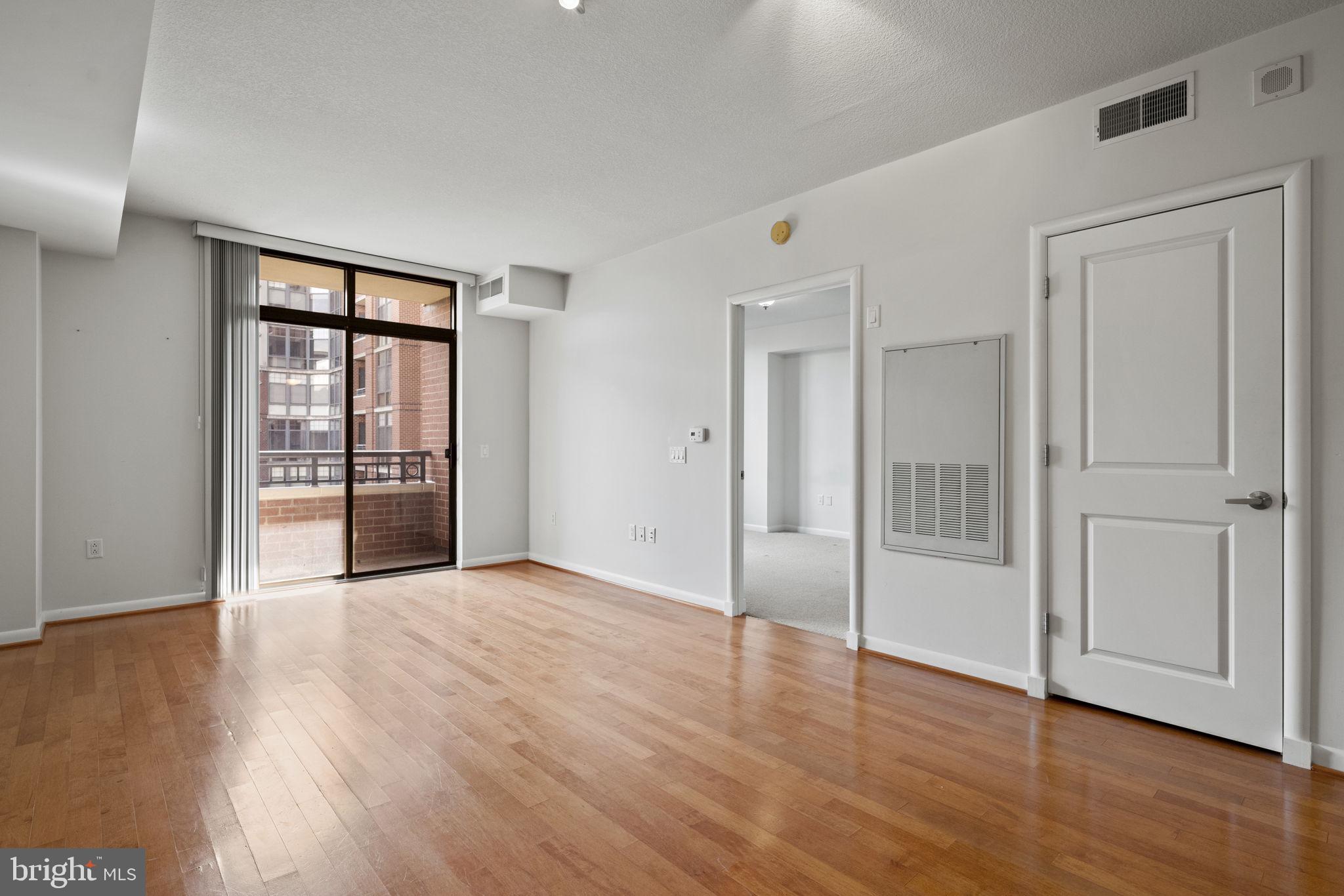 CLARENDON - Residential