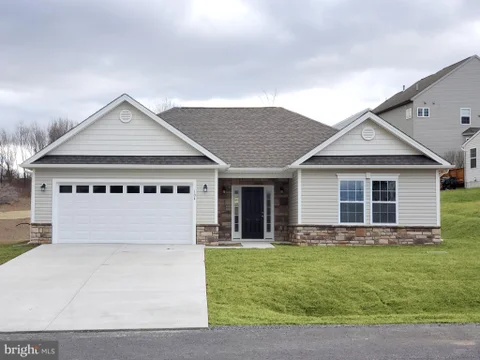 Lot 27 Cabriolet, Martinsburg, WV 25401 - #: WVBE2050746
