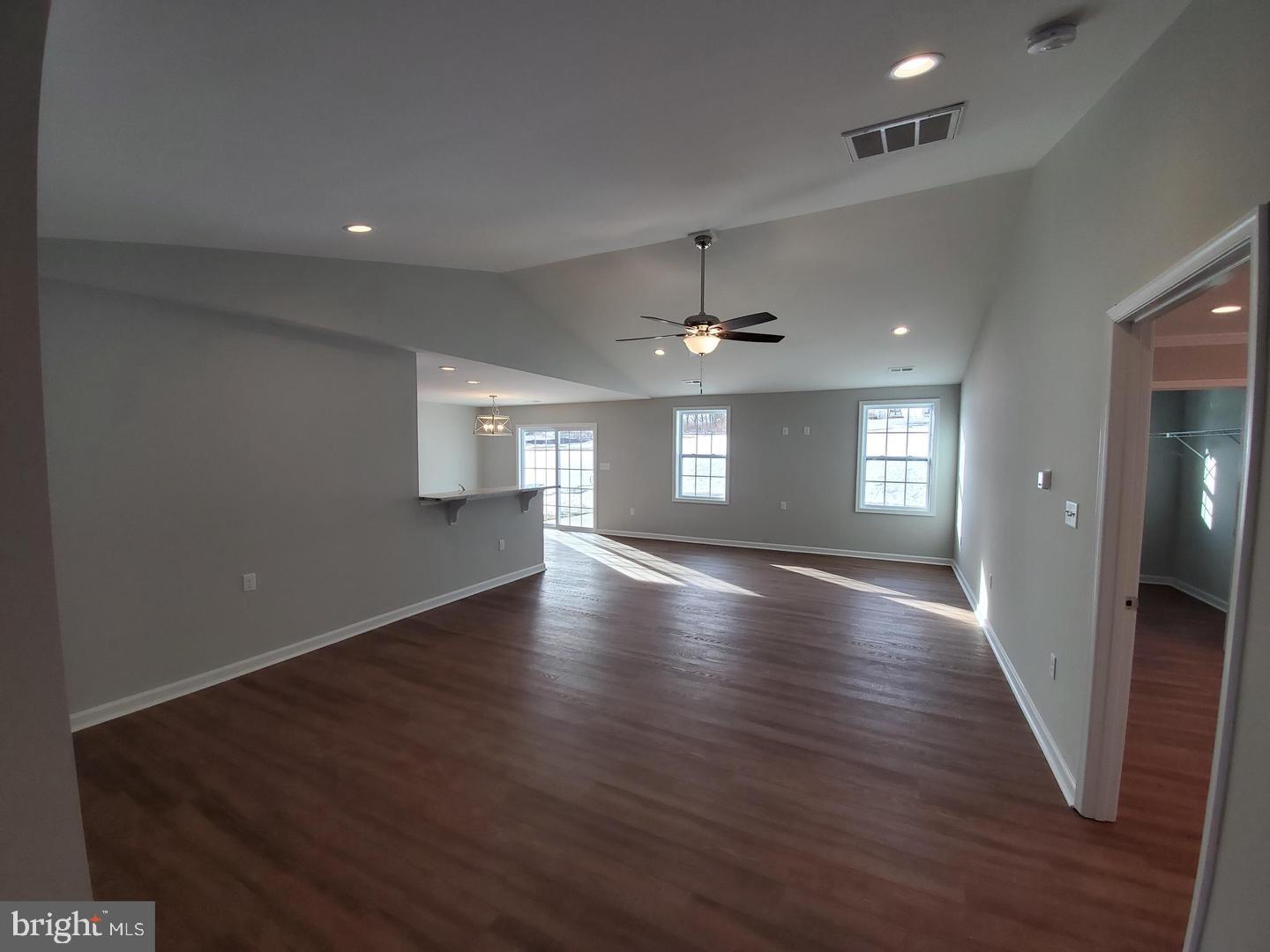 PRENTISS POINT - Residential