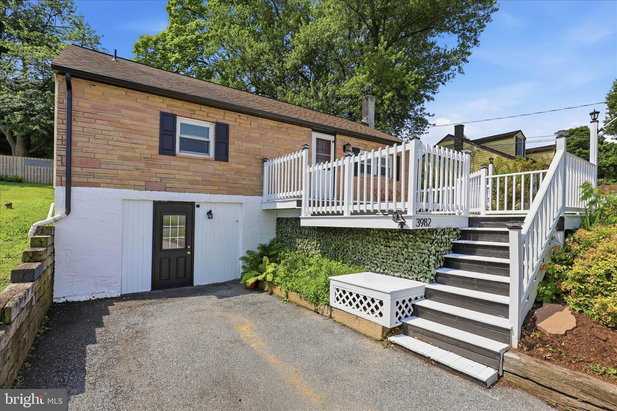 3982 MARIETTA AVENUE