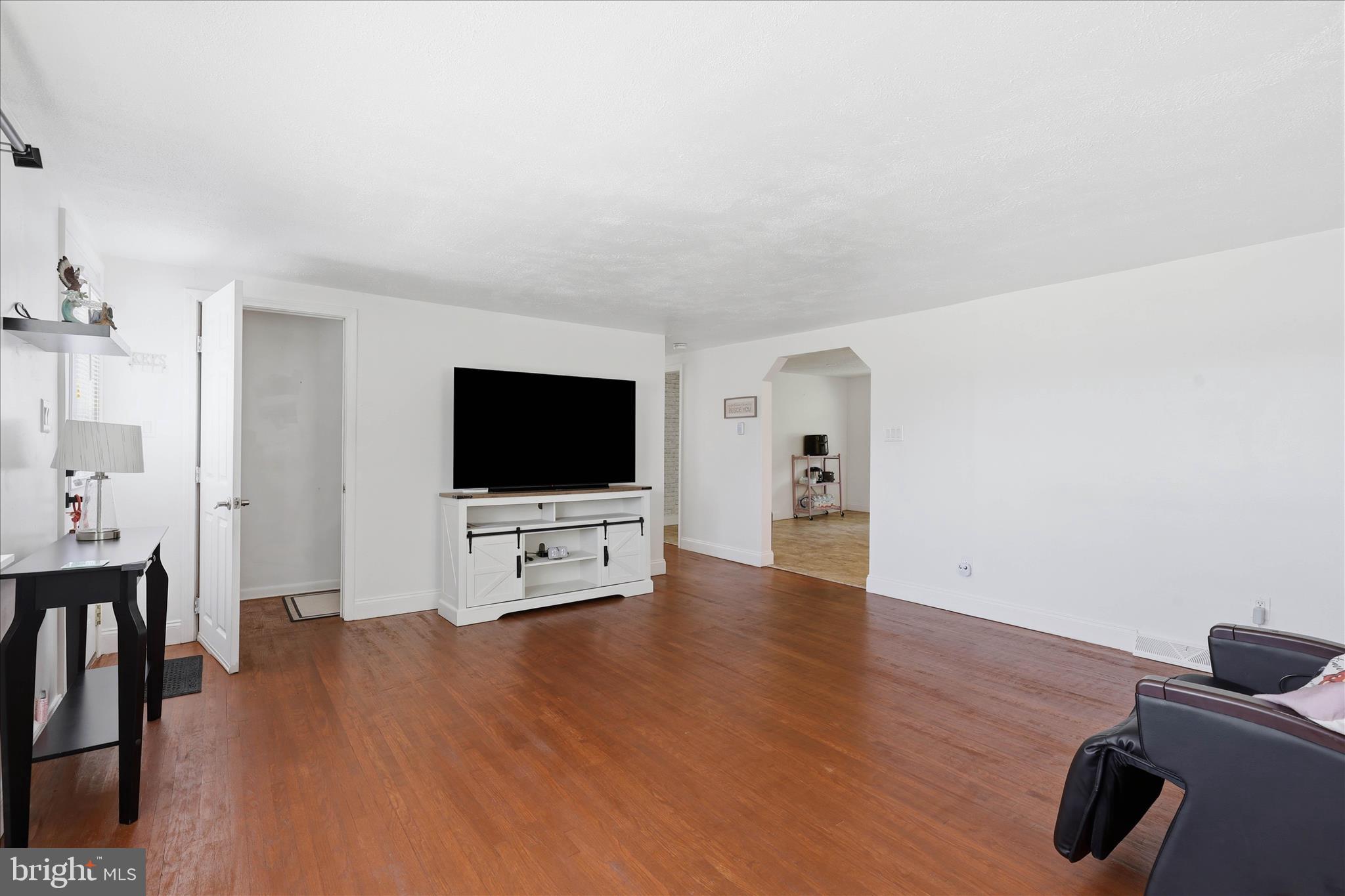 3982 MARIETTA AVENUE