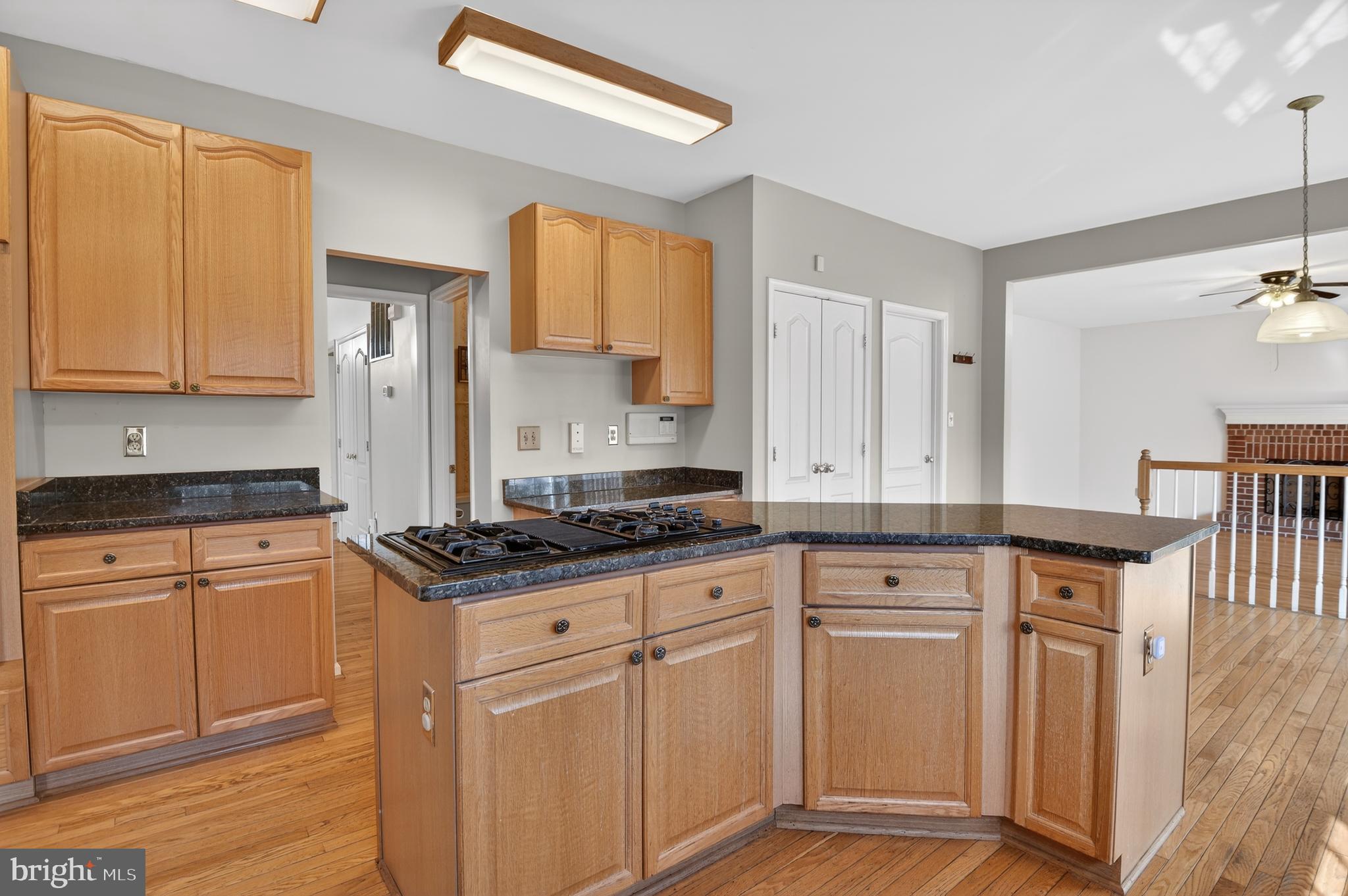 SHERWOOD FOREST MANOR - Residential