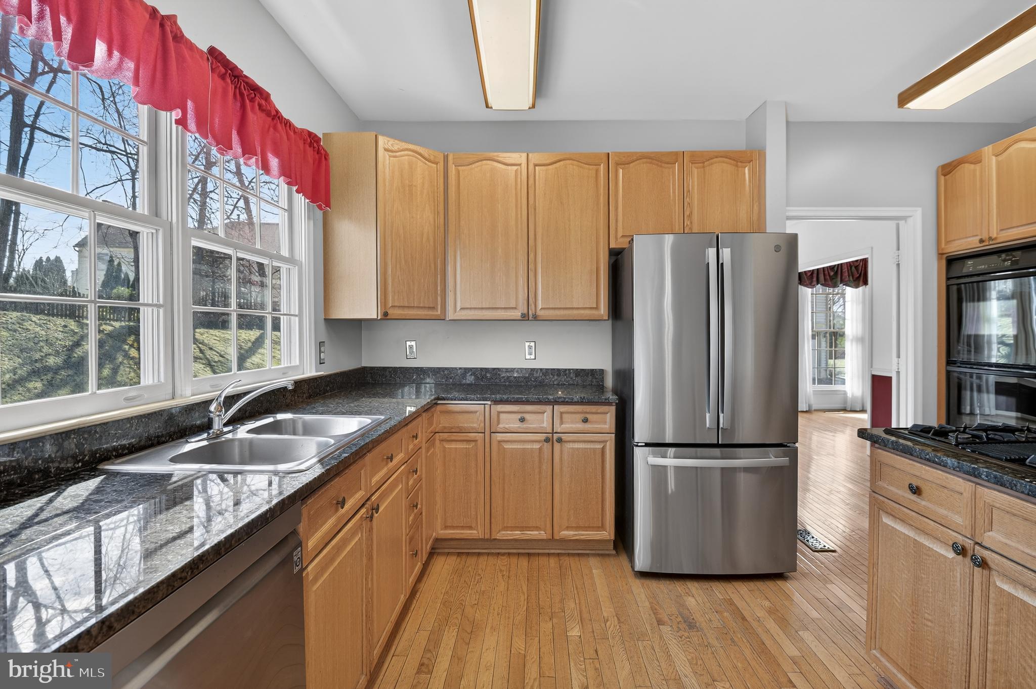 SHERWOOD FOREST MANOR - Residential