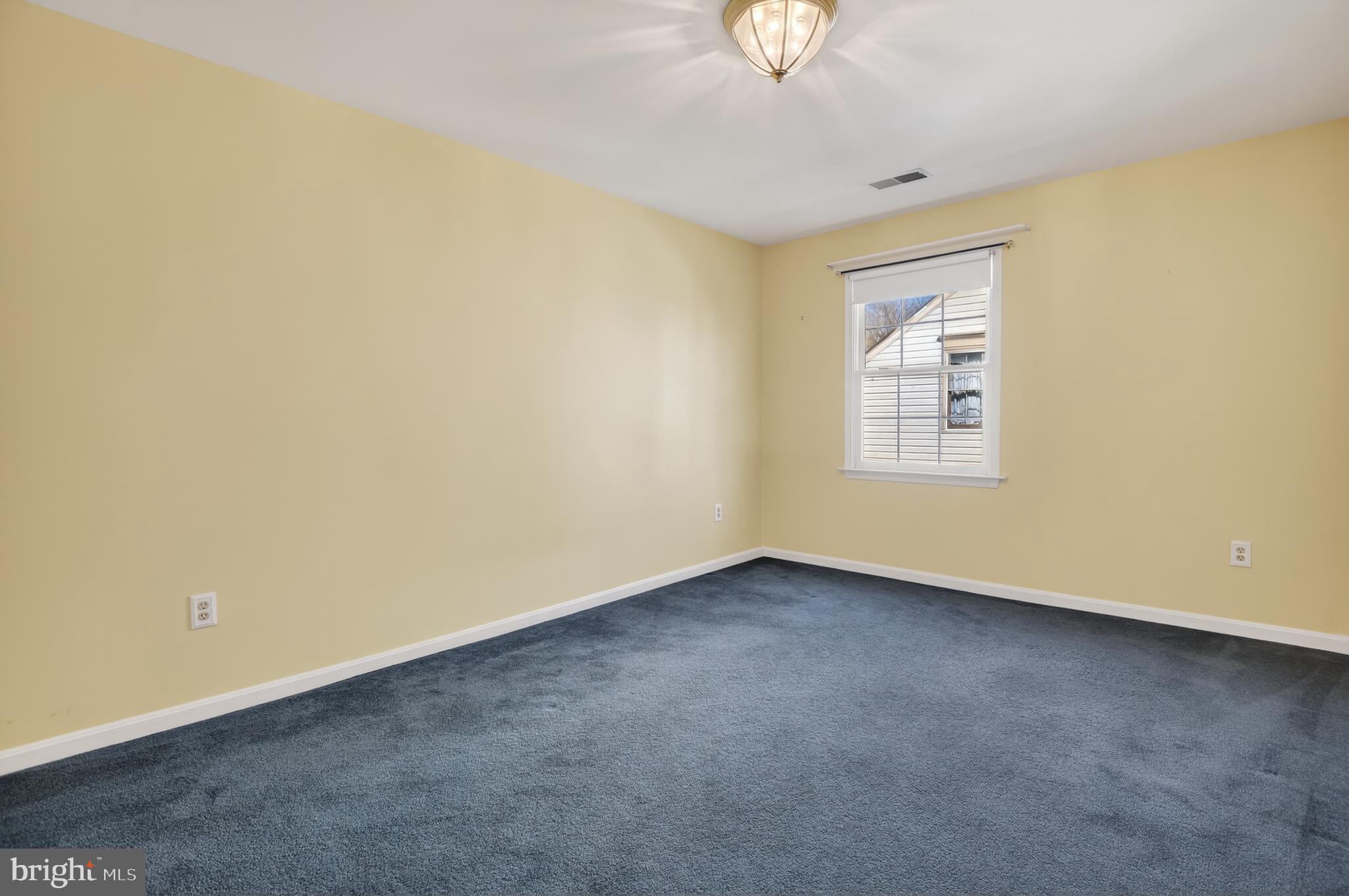 SHERWOOD FOREST MANOR - Residential