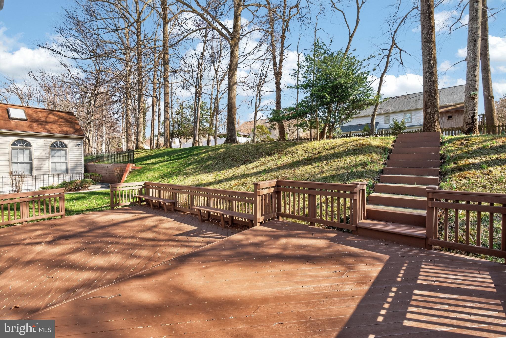 SHERWOOD FOREST MANOR - Residential