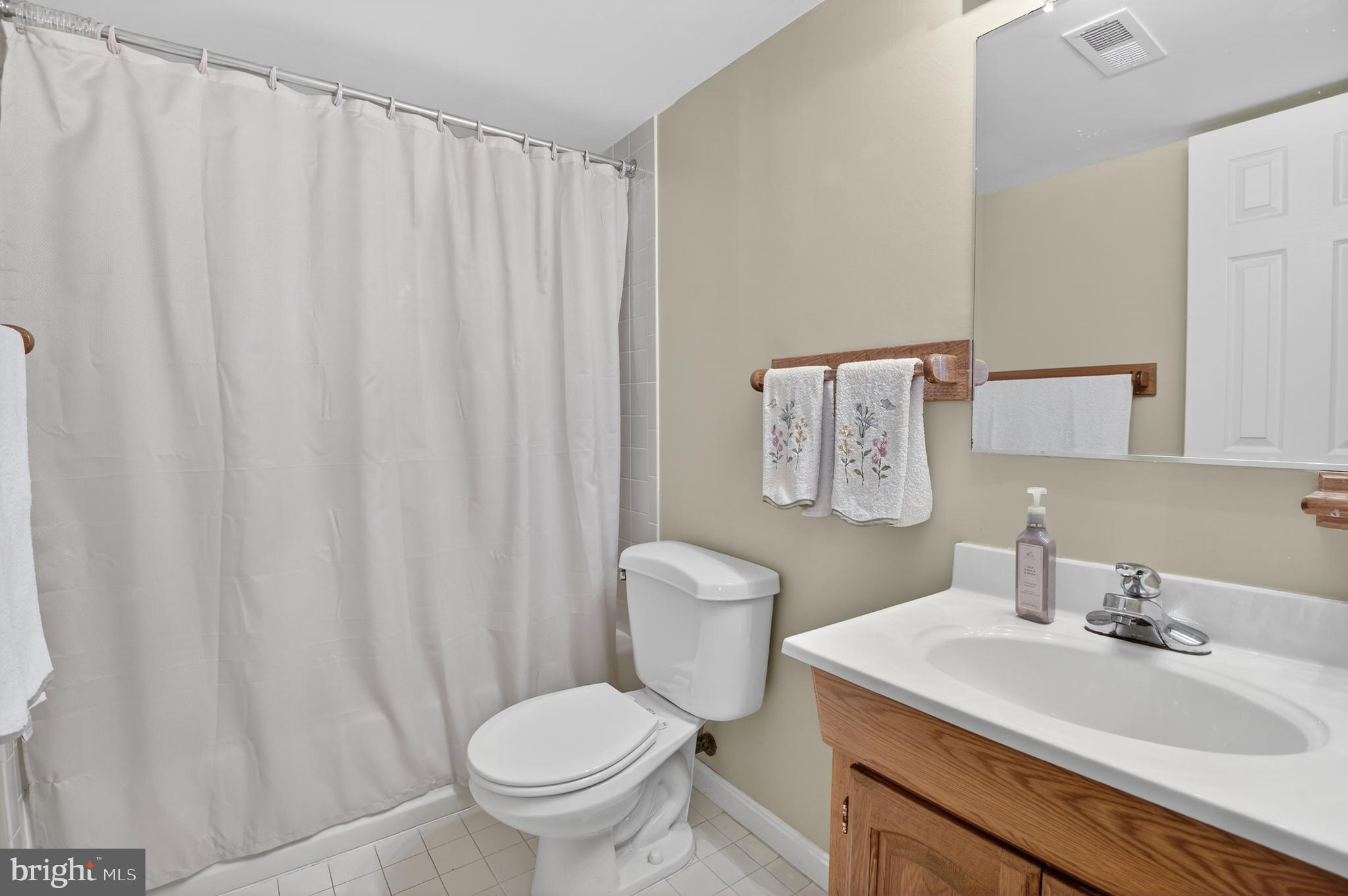 SHERWOOD FOREST MANOR - Residential