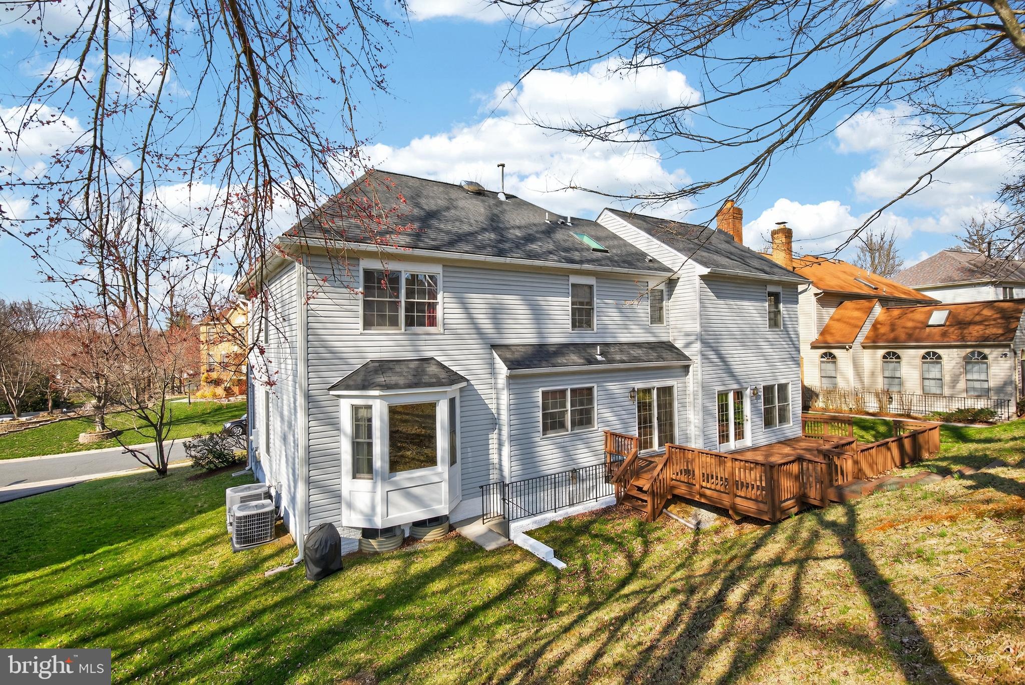 SHERWOOD FOREST MANOR - Residential