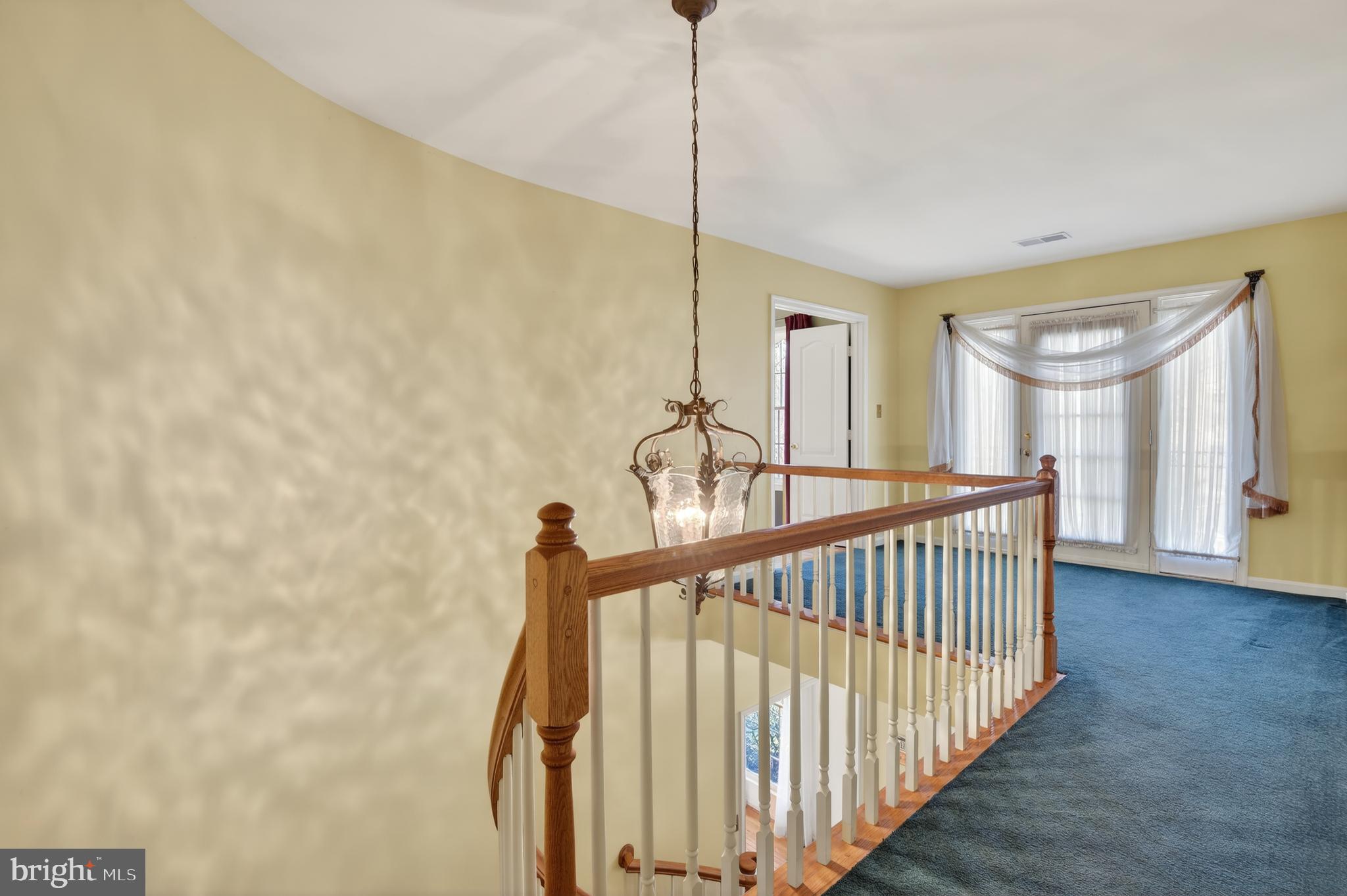 SHERWOOD FOREST MANOR - Residential