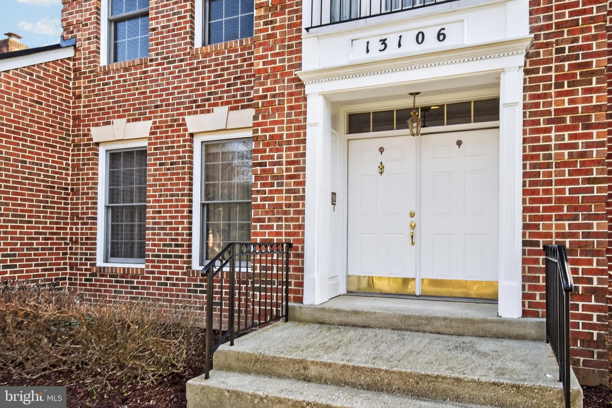 SHERWOOD FOREST MANOR - Residential