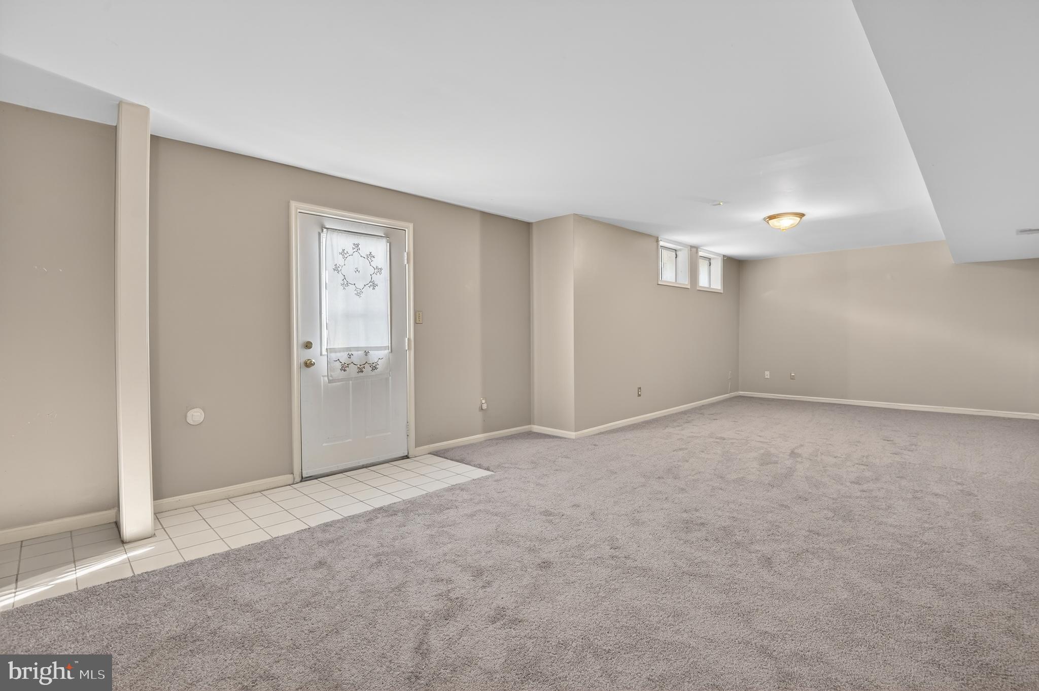 SHERWOOD FOREST MANOR - Residential