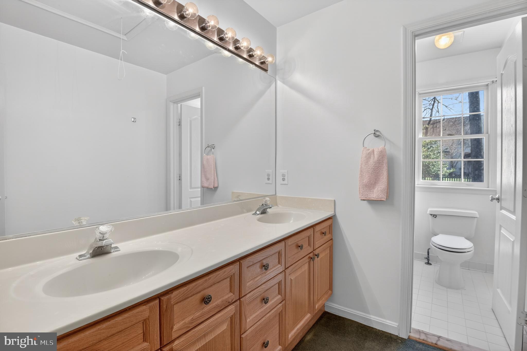 SHERWOOD FOREST MANOR - Residential