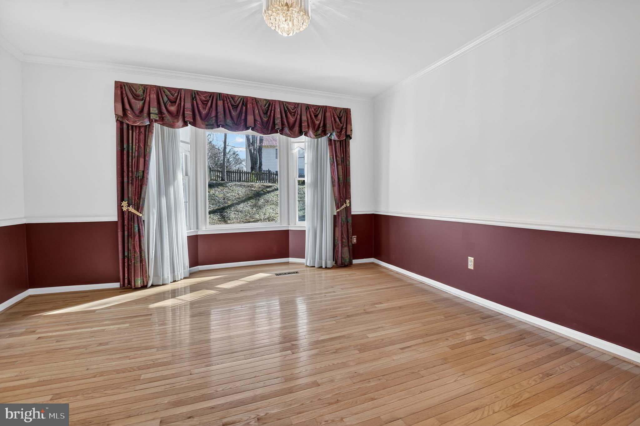 SHERWOOD FOREST MANOR - Residential