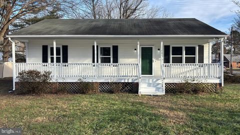 Photo of 201 Knight Drive, RICHMOND, VA 23223 (MLS # VAHN2001130)