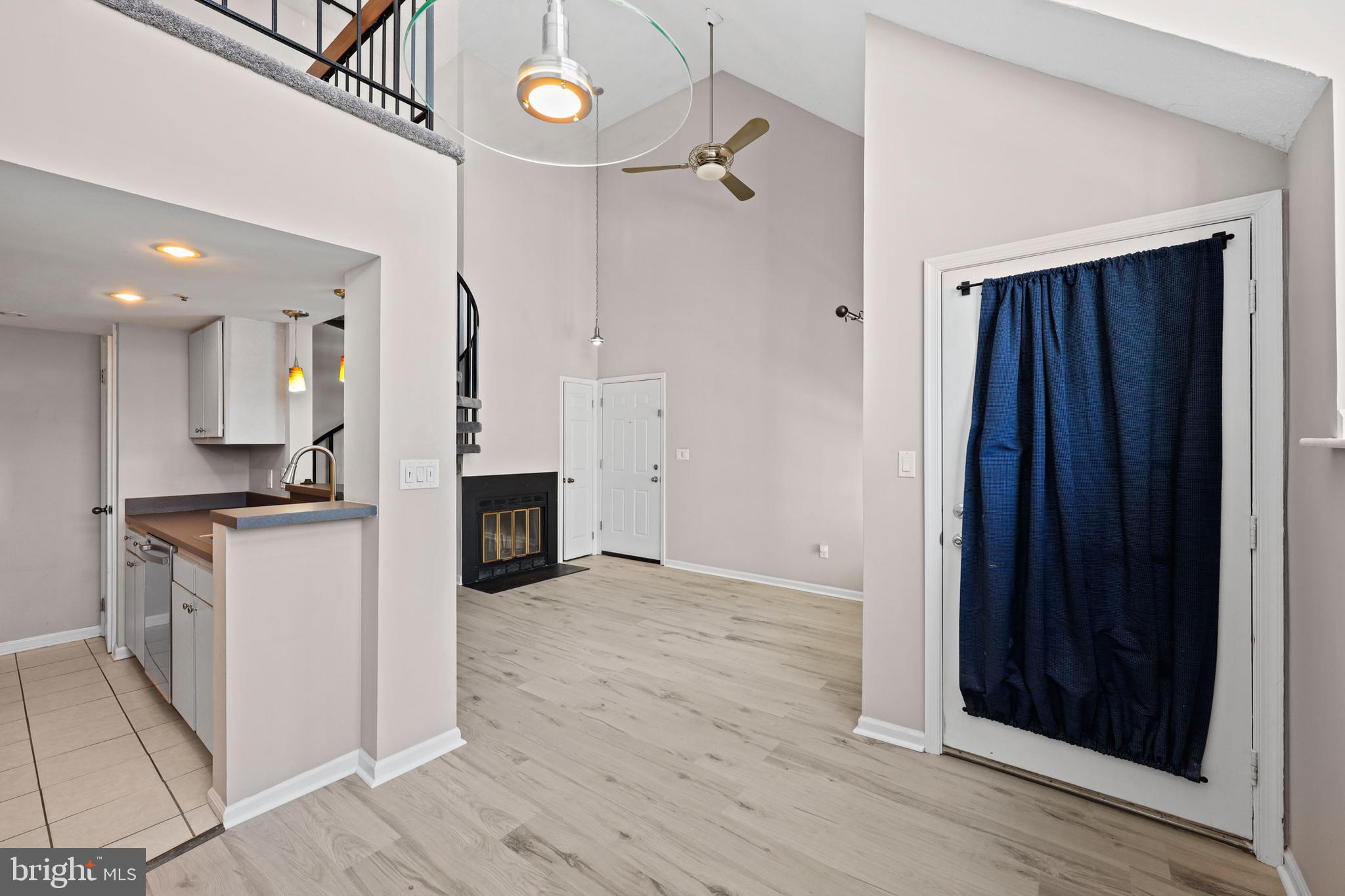 VISTAS AT LAUREL LAKES - Residential Lease