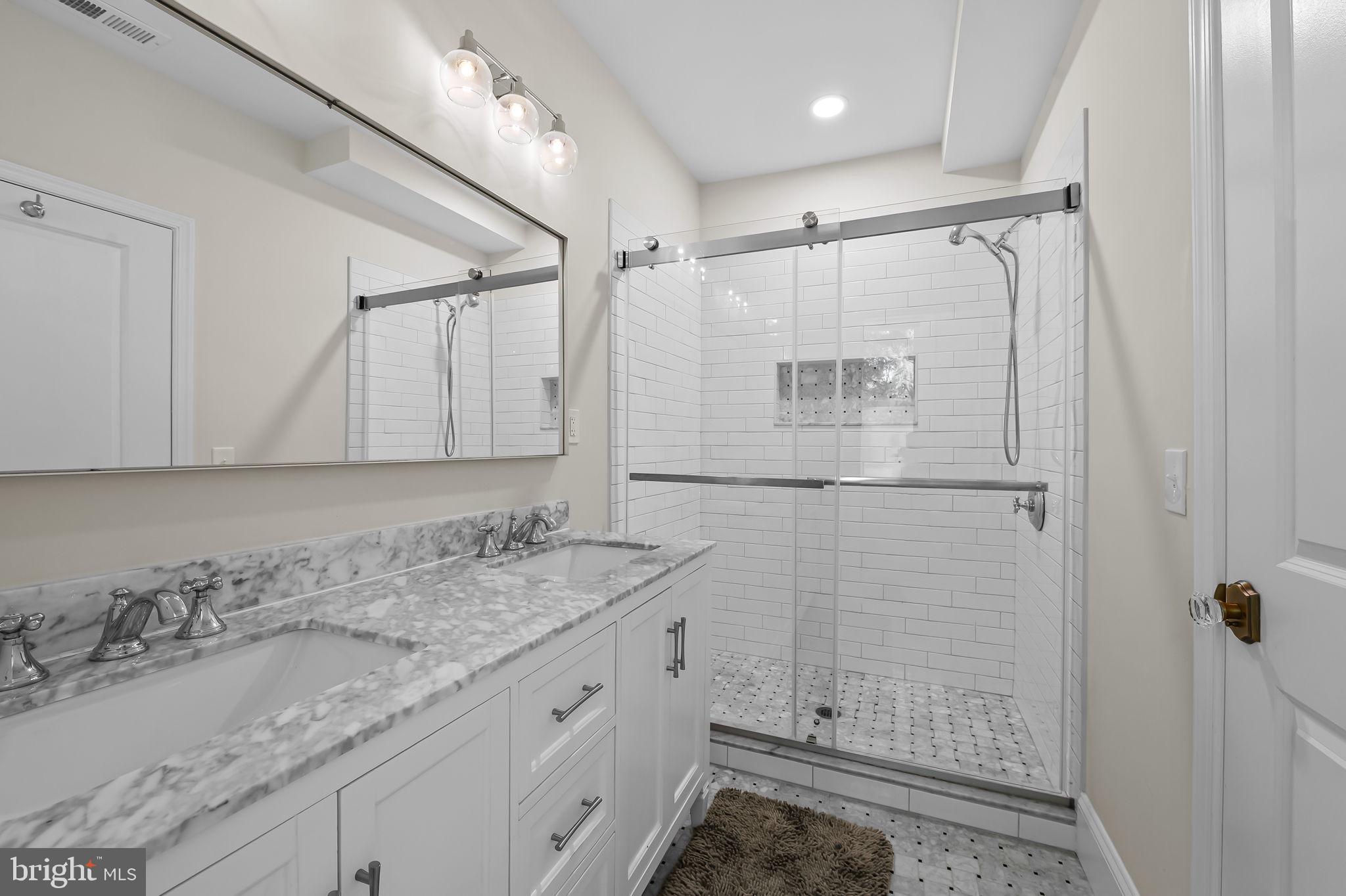 MOUNT WASHINGTON - Residential