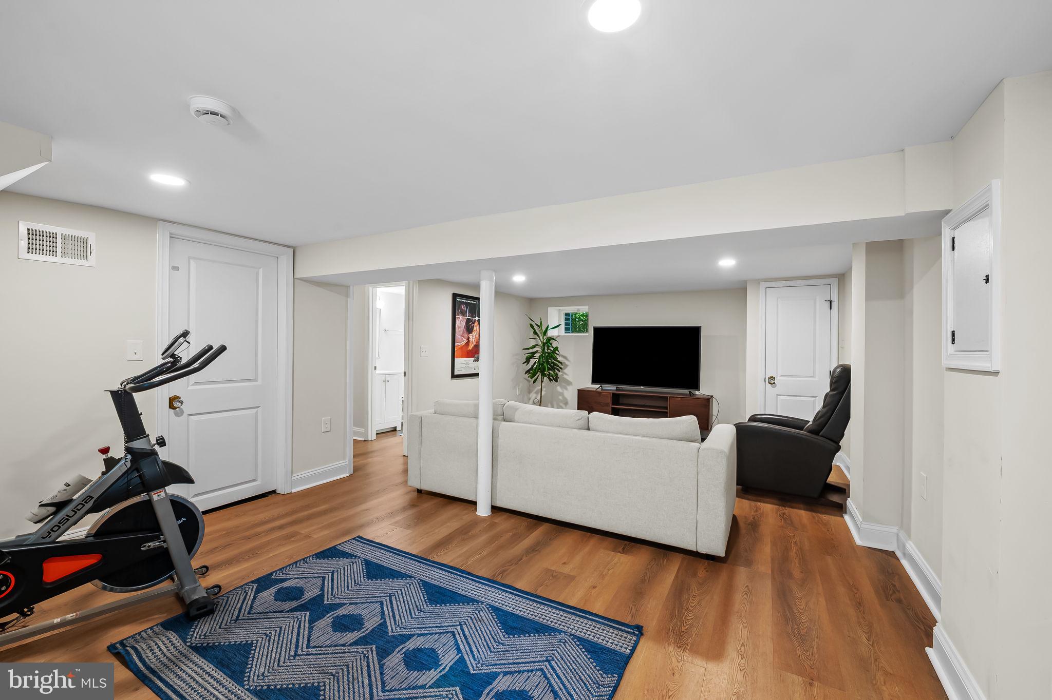 MOUNT WASHINGTON - Residential