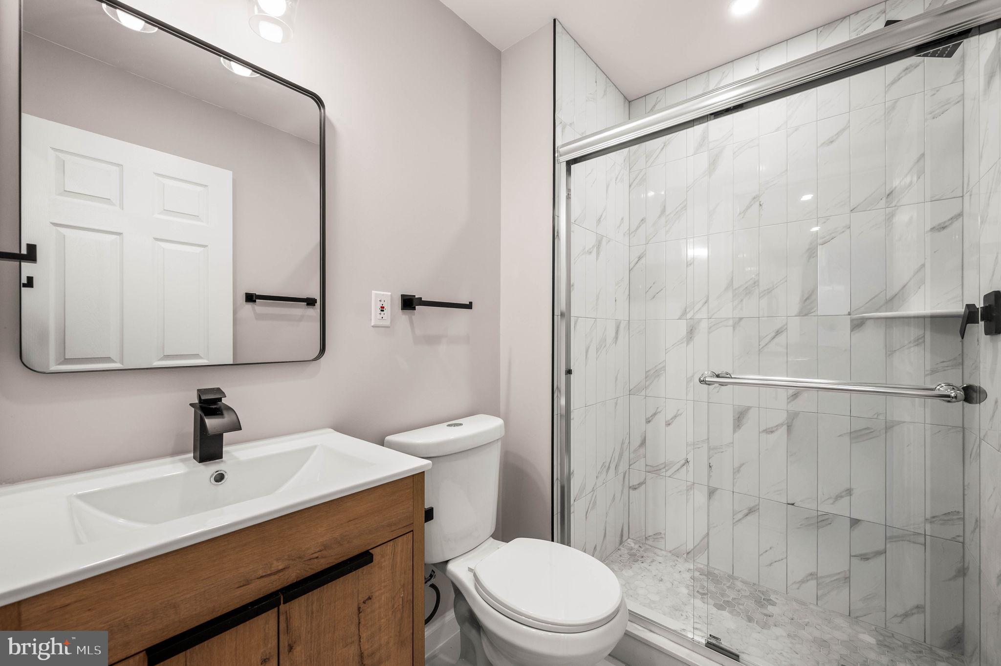 437 W GIRARD AVENUE 39 4