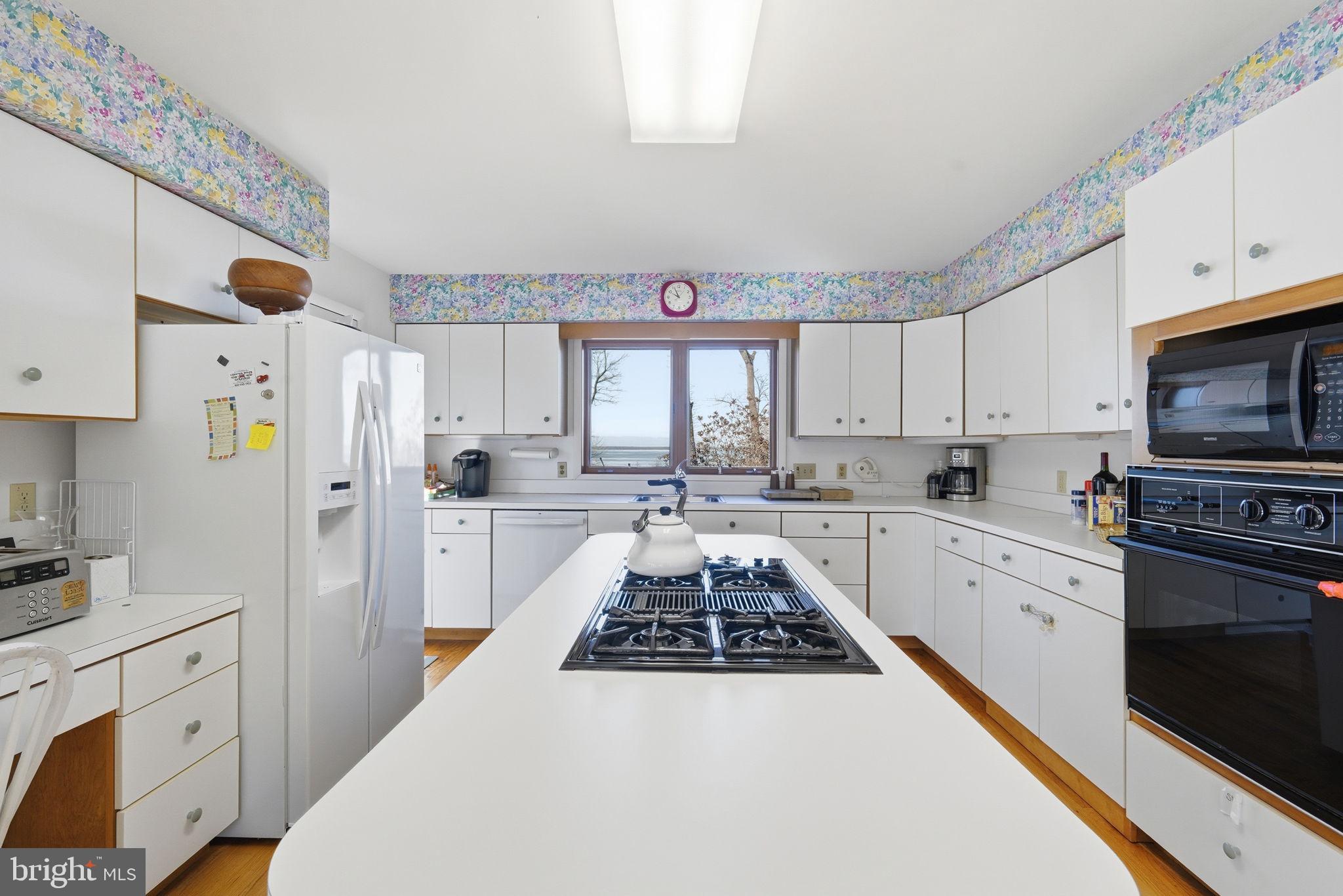 KINNAIRDS POINT - Residential