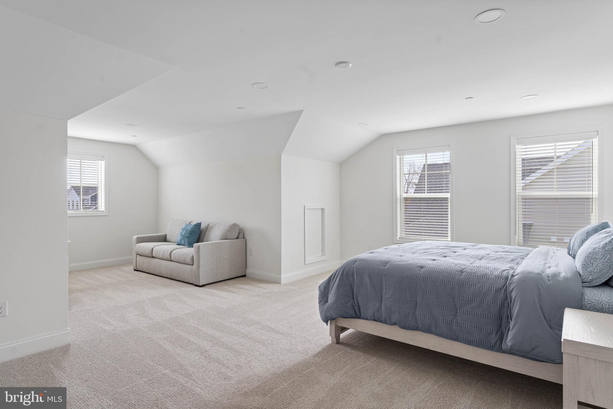 OLDE TOWN - Residential