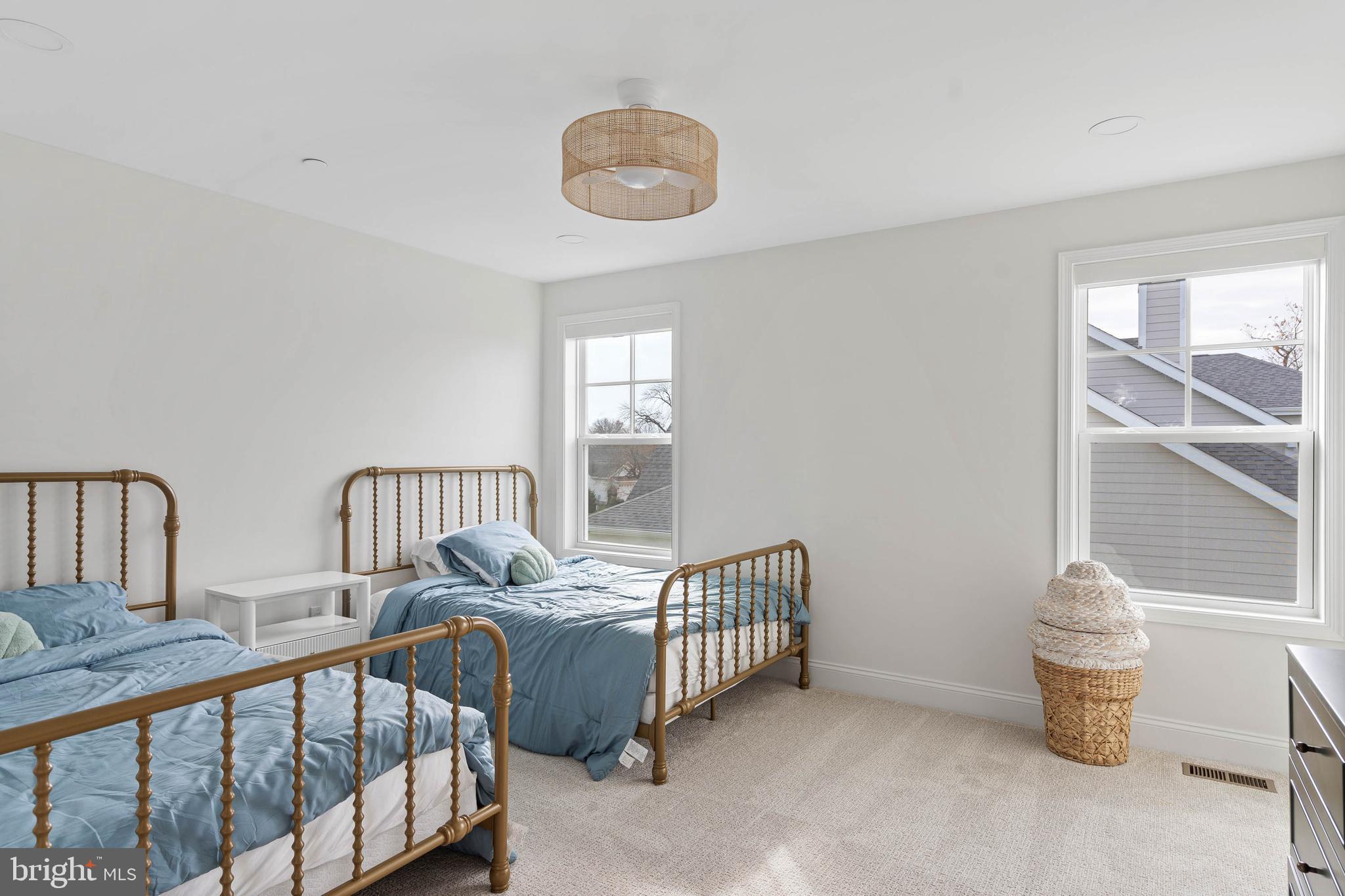 OLDE TOWN - Residential