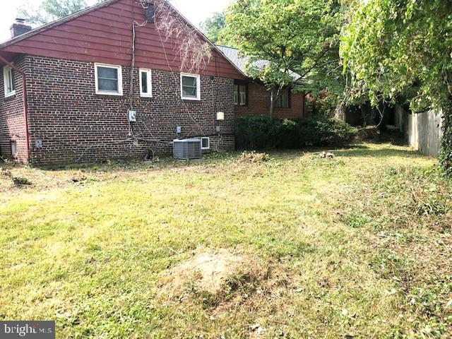 BROYHILL PARK - Residential Lease