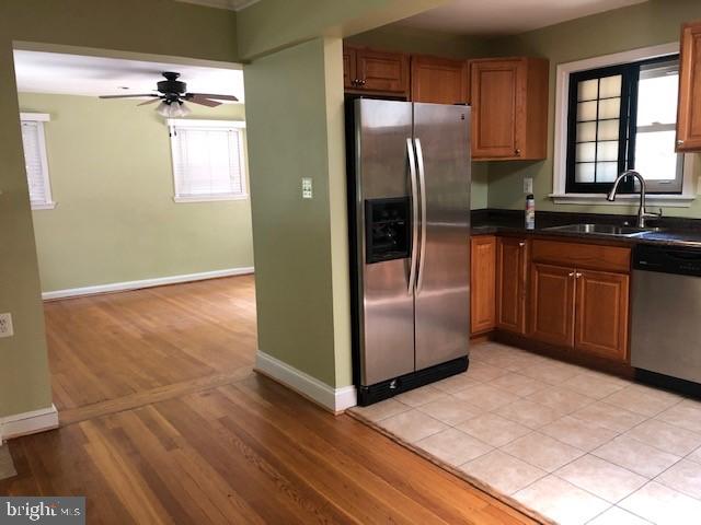 BROYHILL PARK - Residential Lease