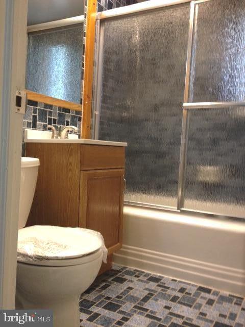 BROYHILL PARK - Residential Lease