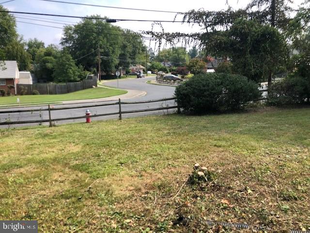 BROYHILL PARK - Residential Lease