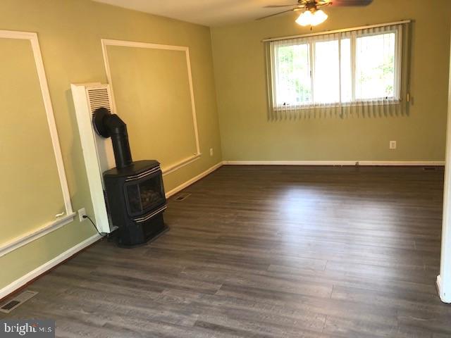 BROYHILL PARK - Residential Lease