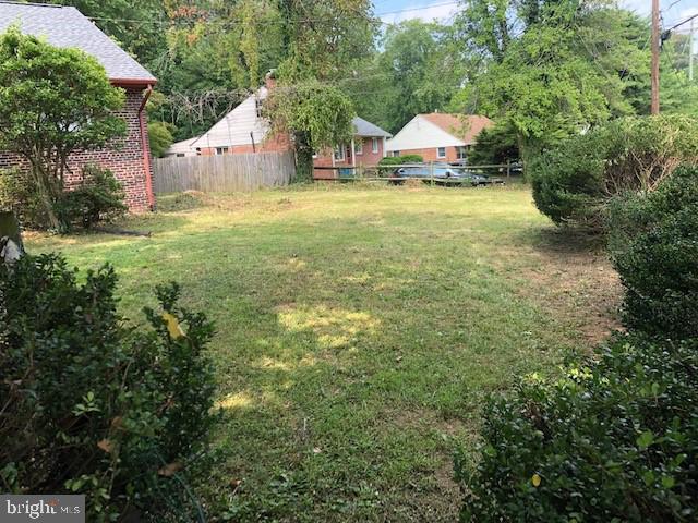 BROYHILL PARK - Residential Lease