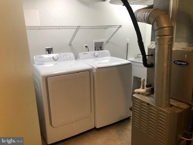 BROYHILL PARK - Residential Lease