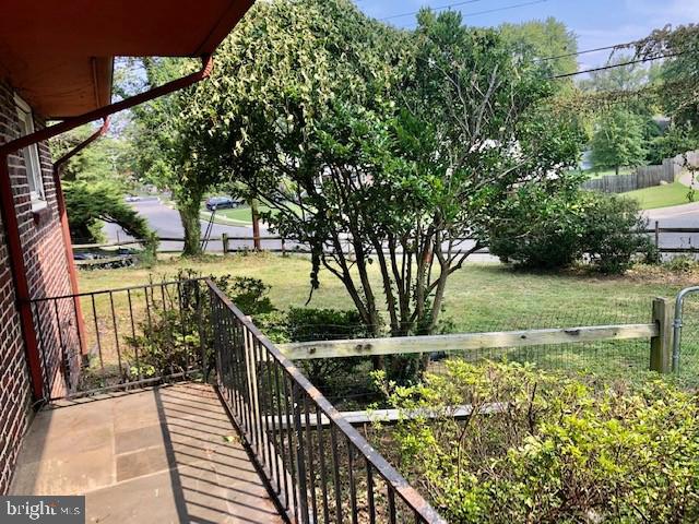 BROYHILL PARK - Residential Lease