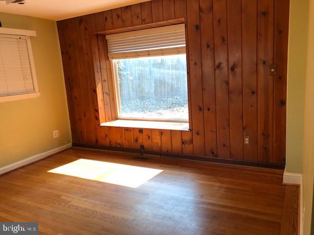 BROYHILL PARK - Residential Lease