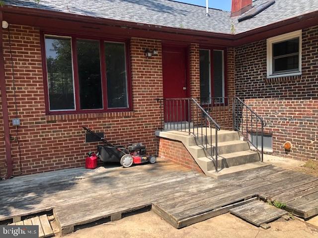 BROYHILL PARK - Residential Lease