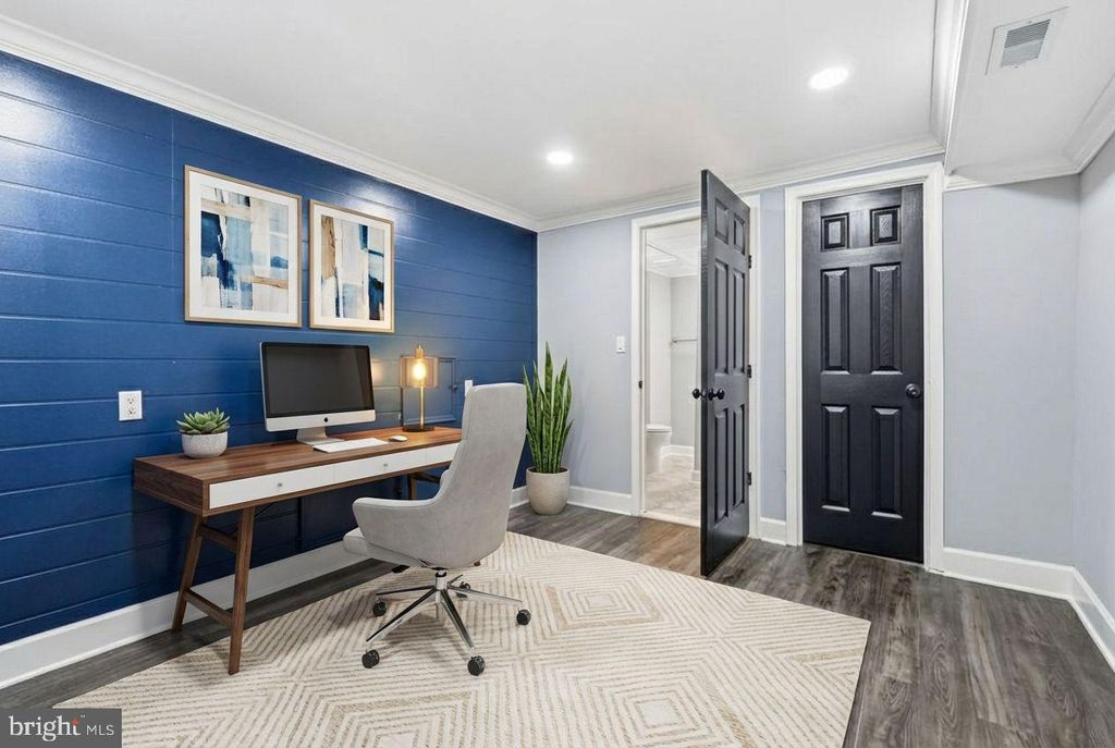 Photo of 311 Old New Windsor Pike, WESTMINSTER, MD 21157 (MLS # MDCR2031908)