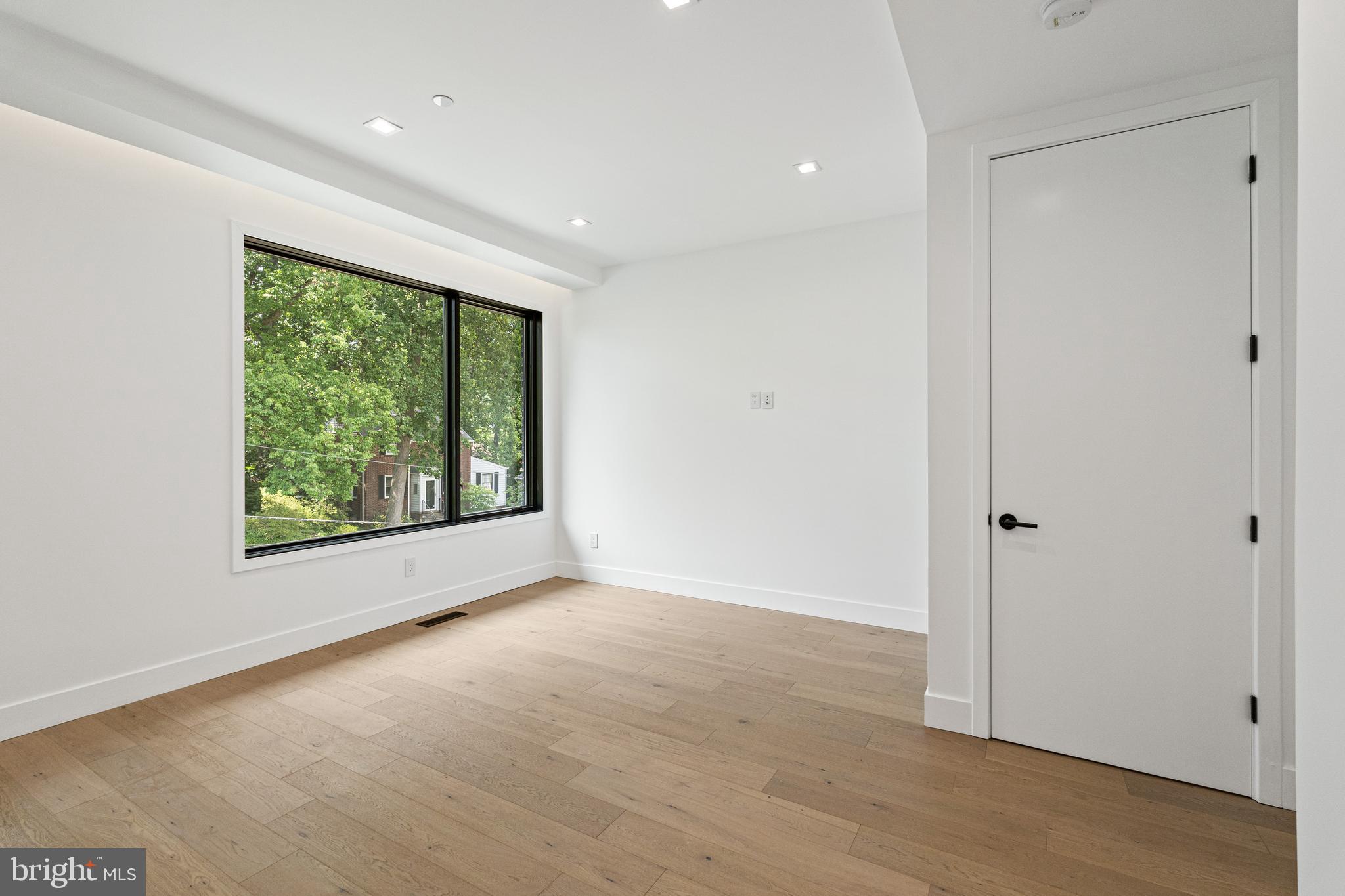 MAPLEWOOD - Residential