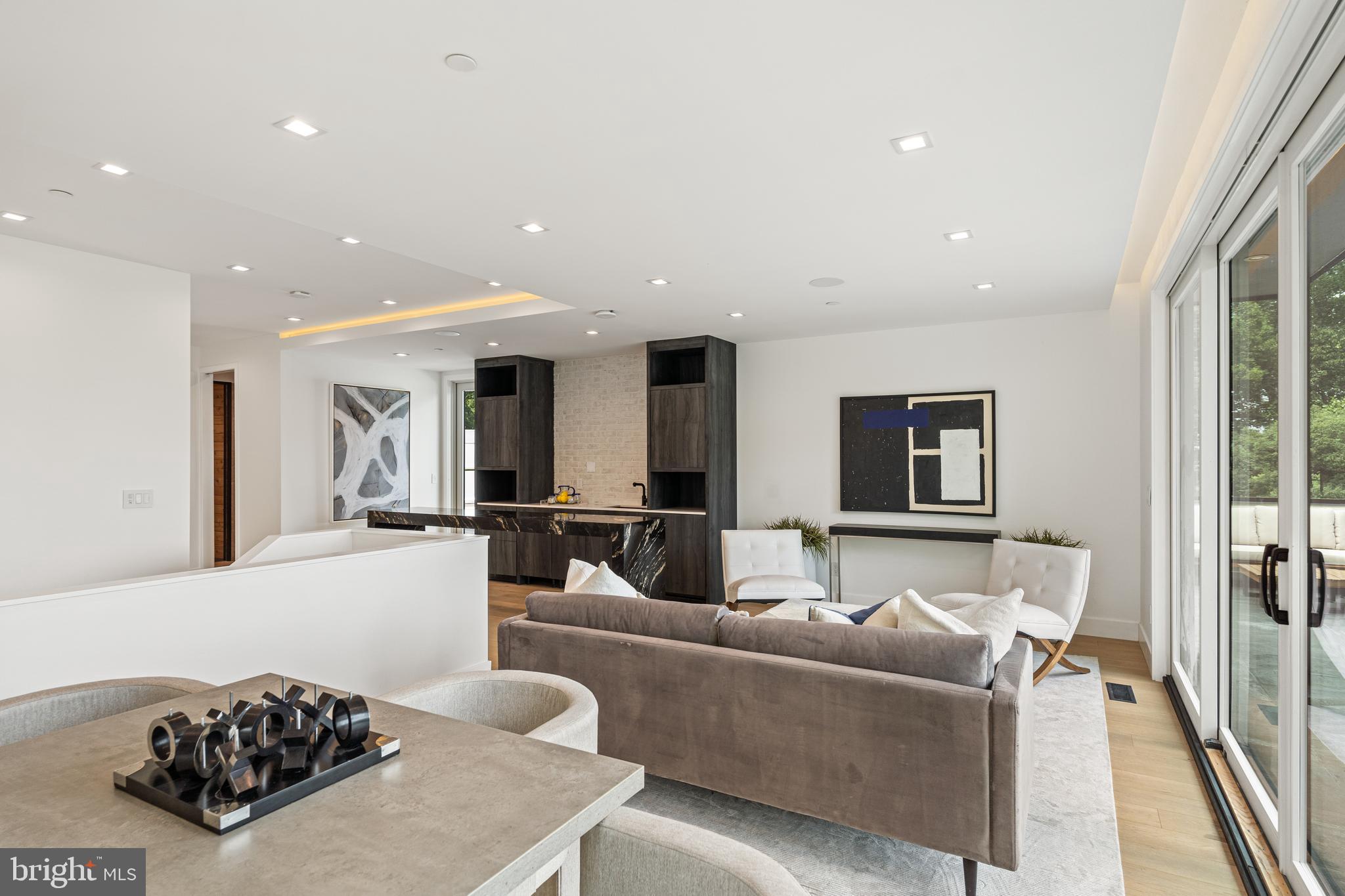 MAPLEWOOD - Residential