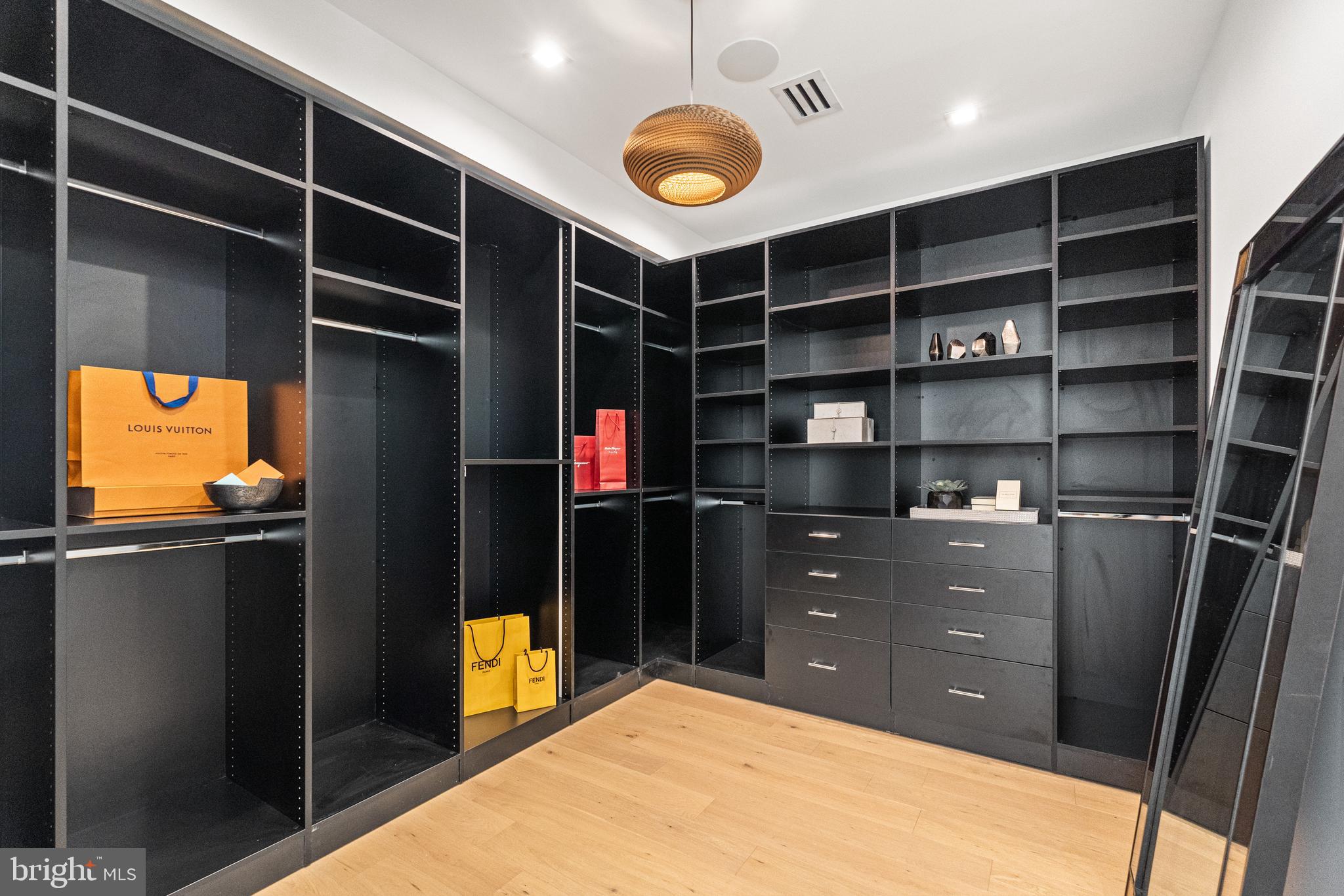 MAPLEWOOD - Residential