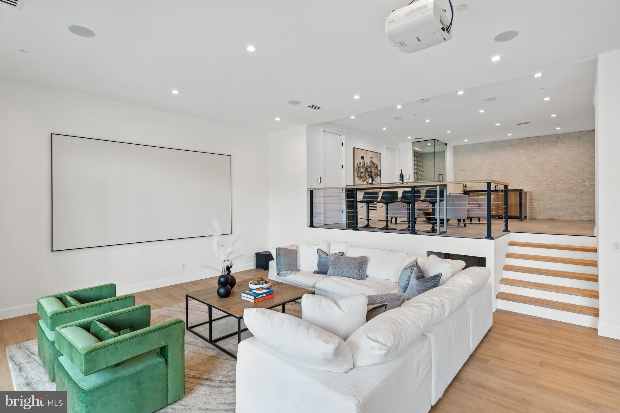 MAPLEWOOD - Residential