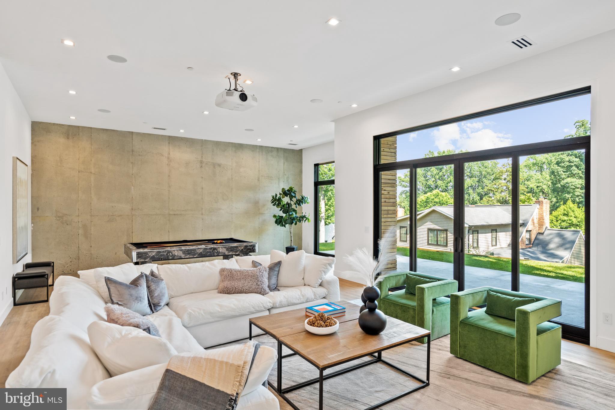 MAPLEWOOD - Residential