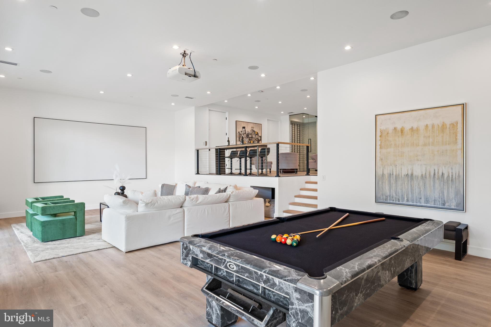 MAPLEWOOD - Residential