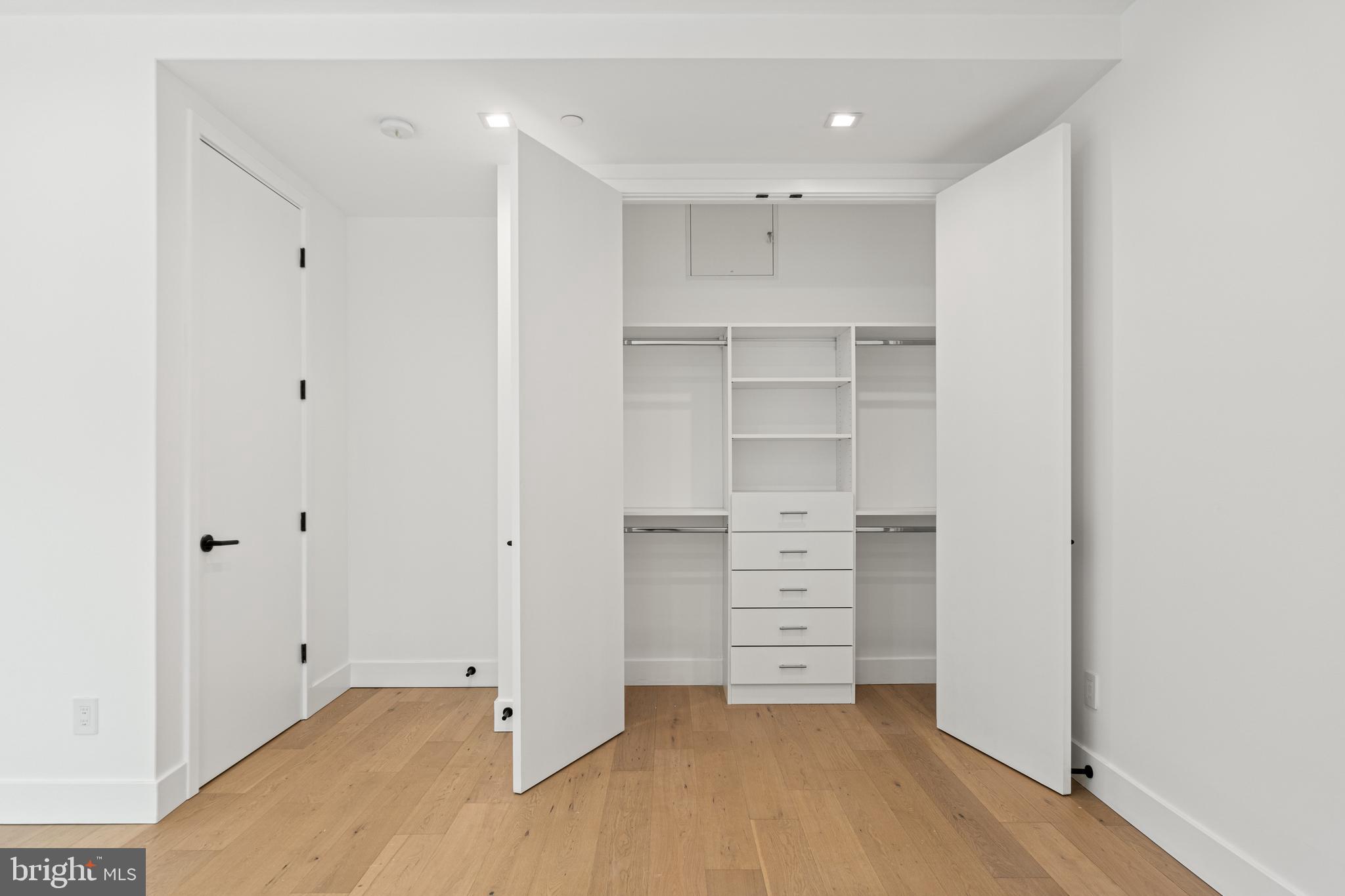 MAPLEWOOD - Residential