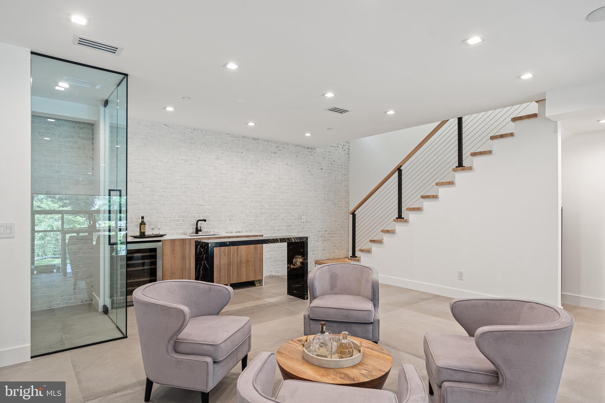 MAPLEWOOD - Residential