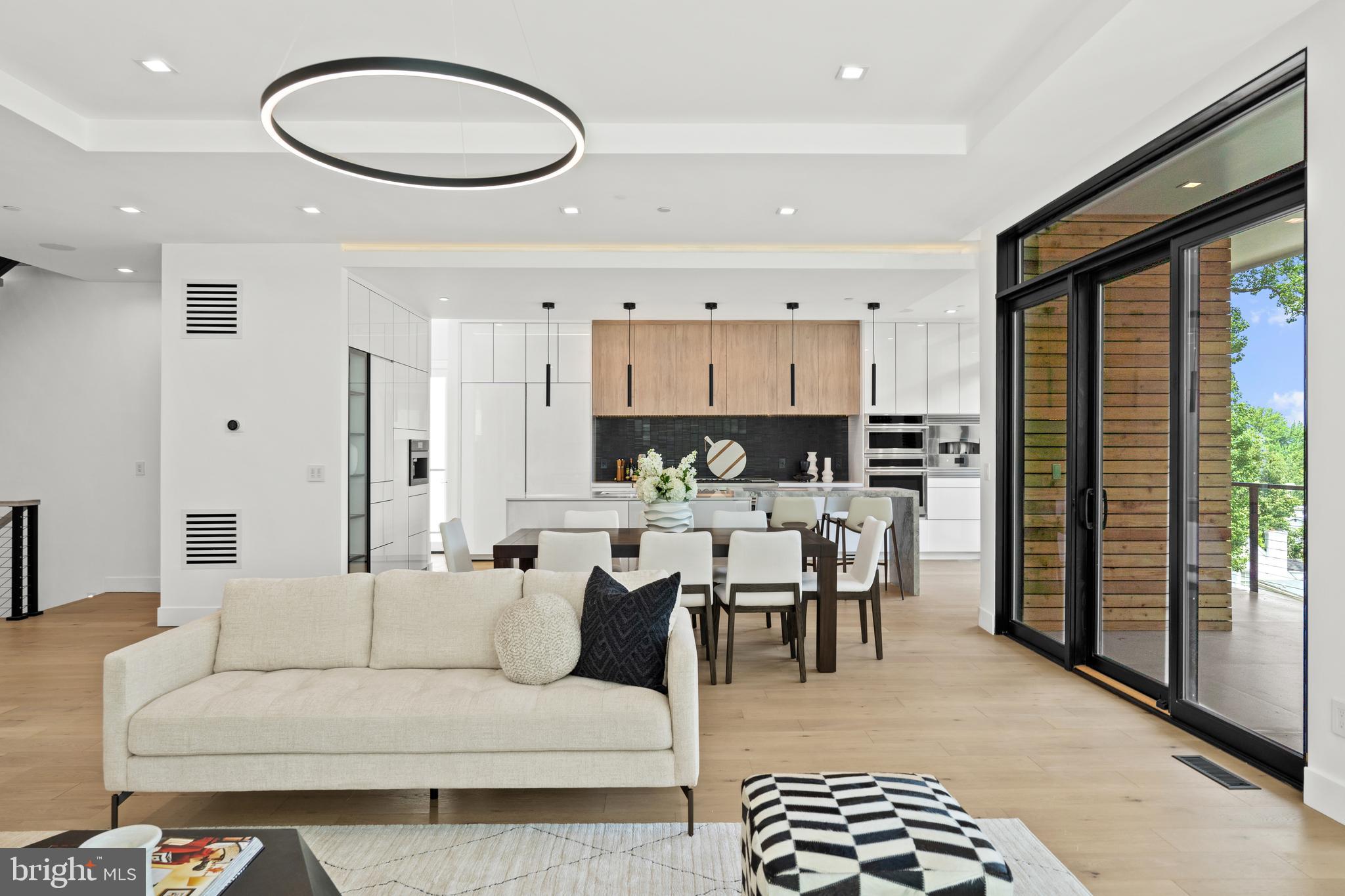 MAPLEWOOD - Residential