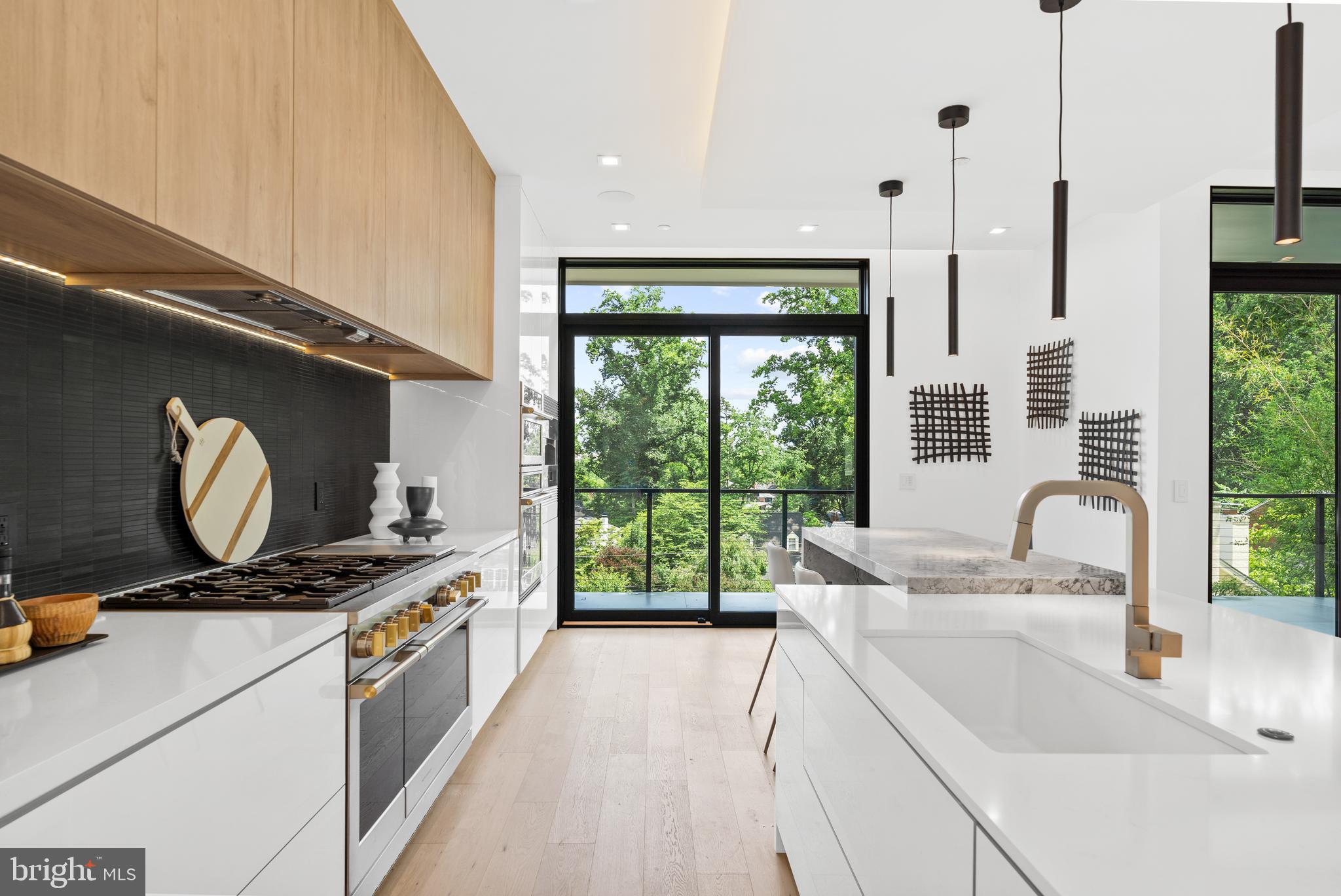 MAPLEWOOD - Residential