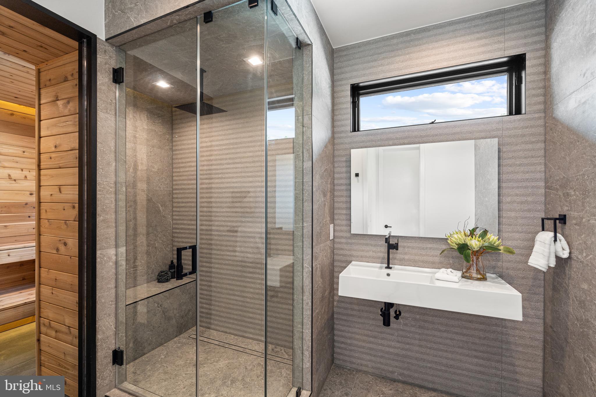 MAPLEWOOD - Residential