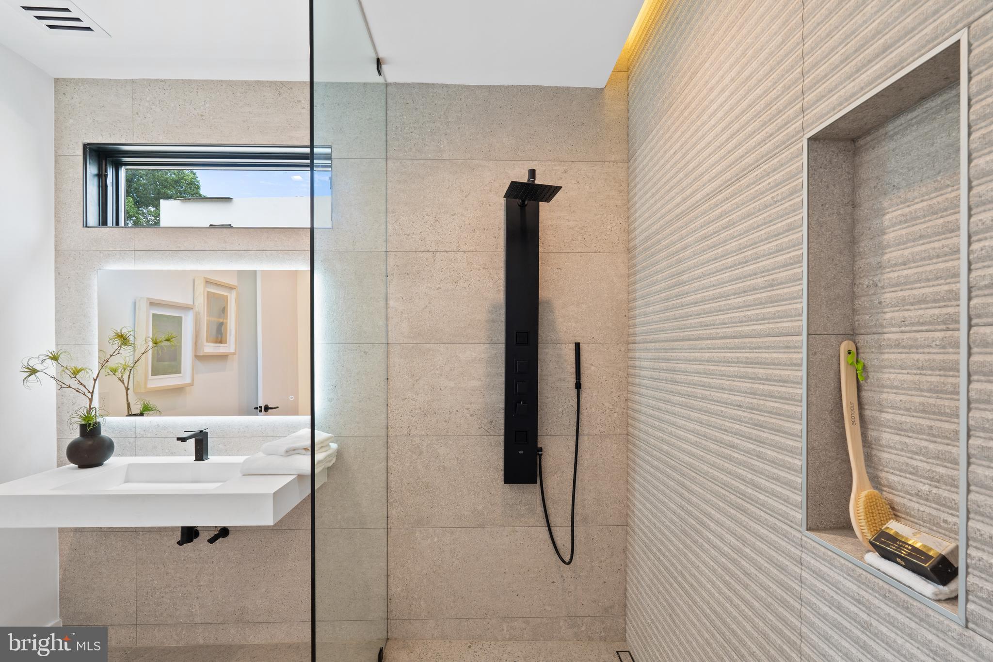 MAPLEWOOD - Residential