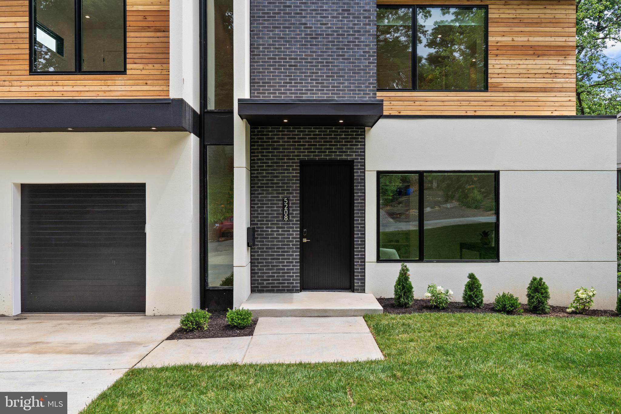 MAPLEWOOD - Residential