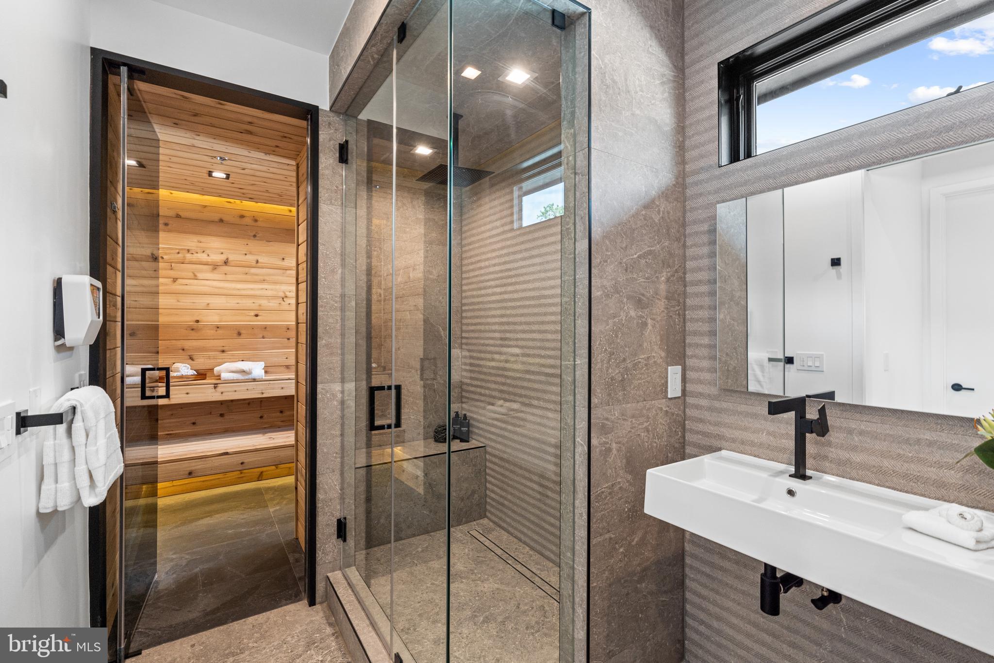 MAPLEWOOD - Residential