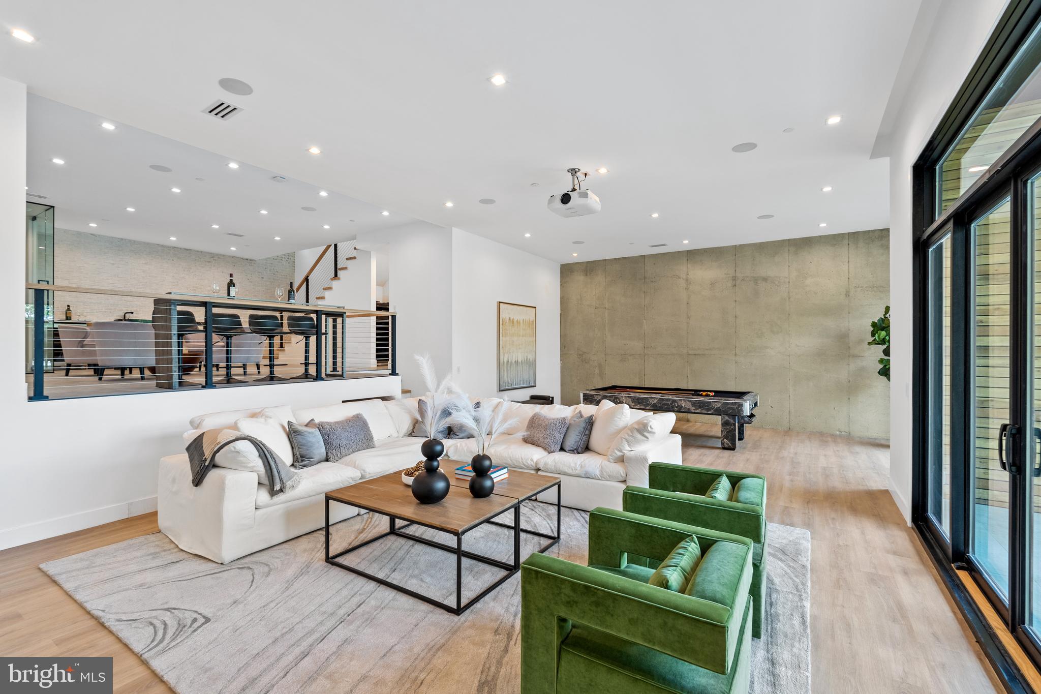 MAPLEWOOD - Residential